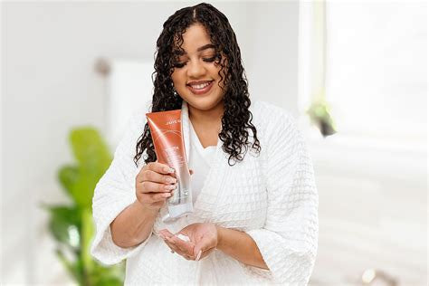 JOICO YOUTH LOCK CONDITIONER